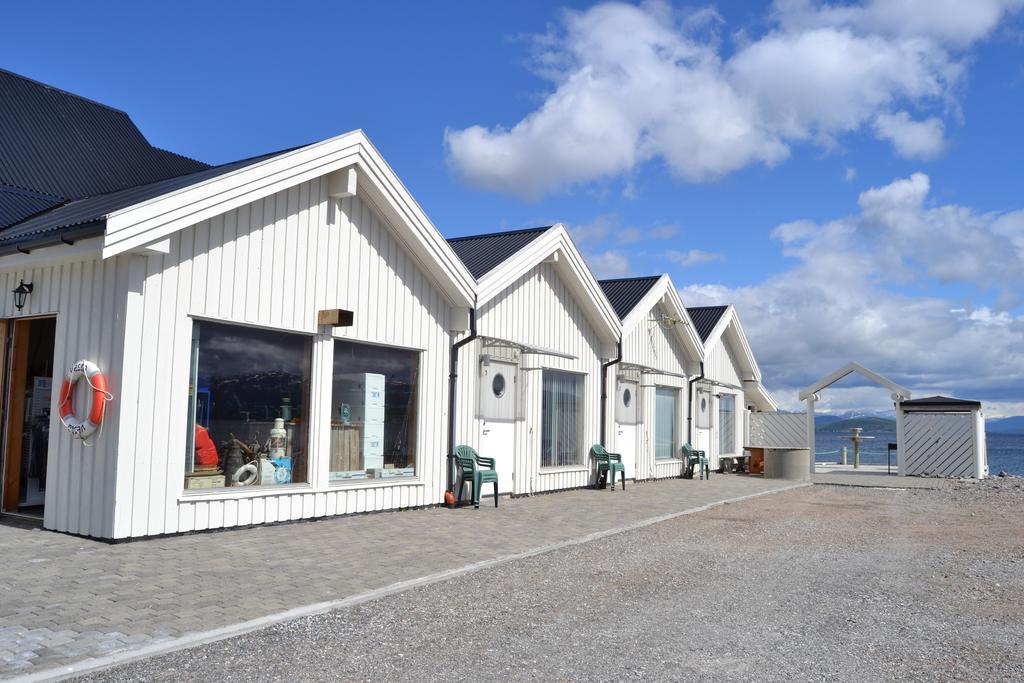 Arctic Seasport Hotell Løding Exteriör bild