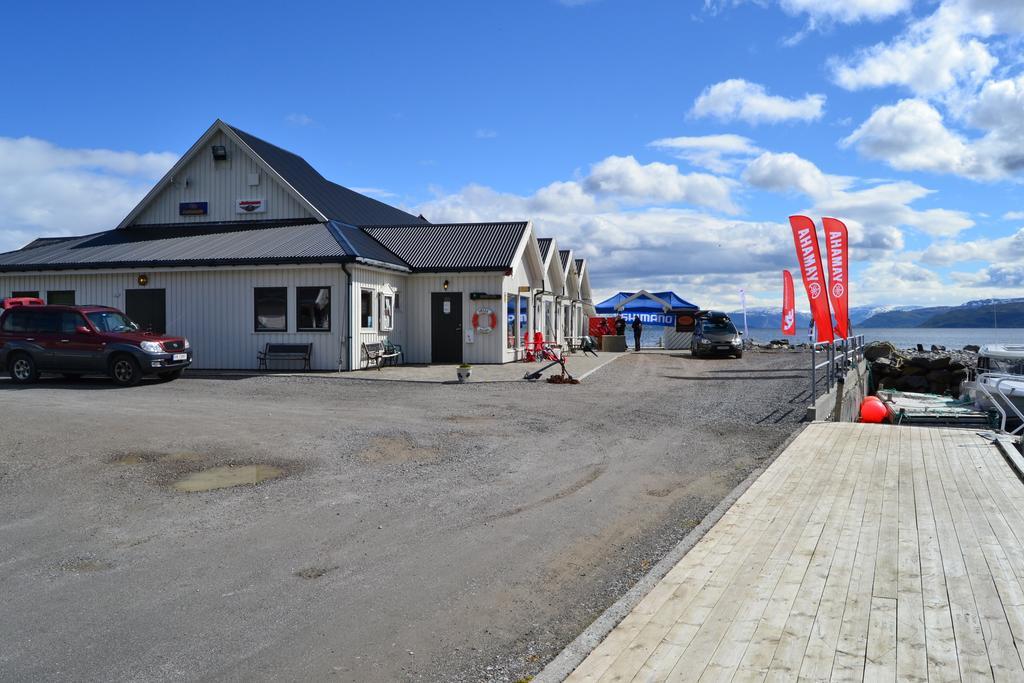 Arctic Seasport Hotell Løding Exteriör bild