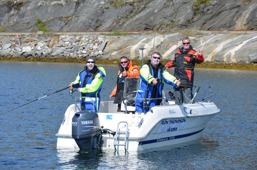 Arctic Seasport Hotell Løding Exteriör bild